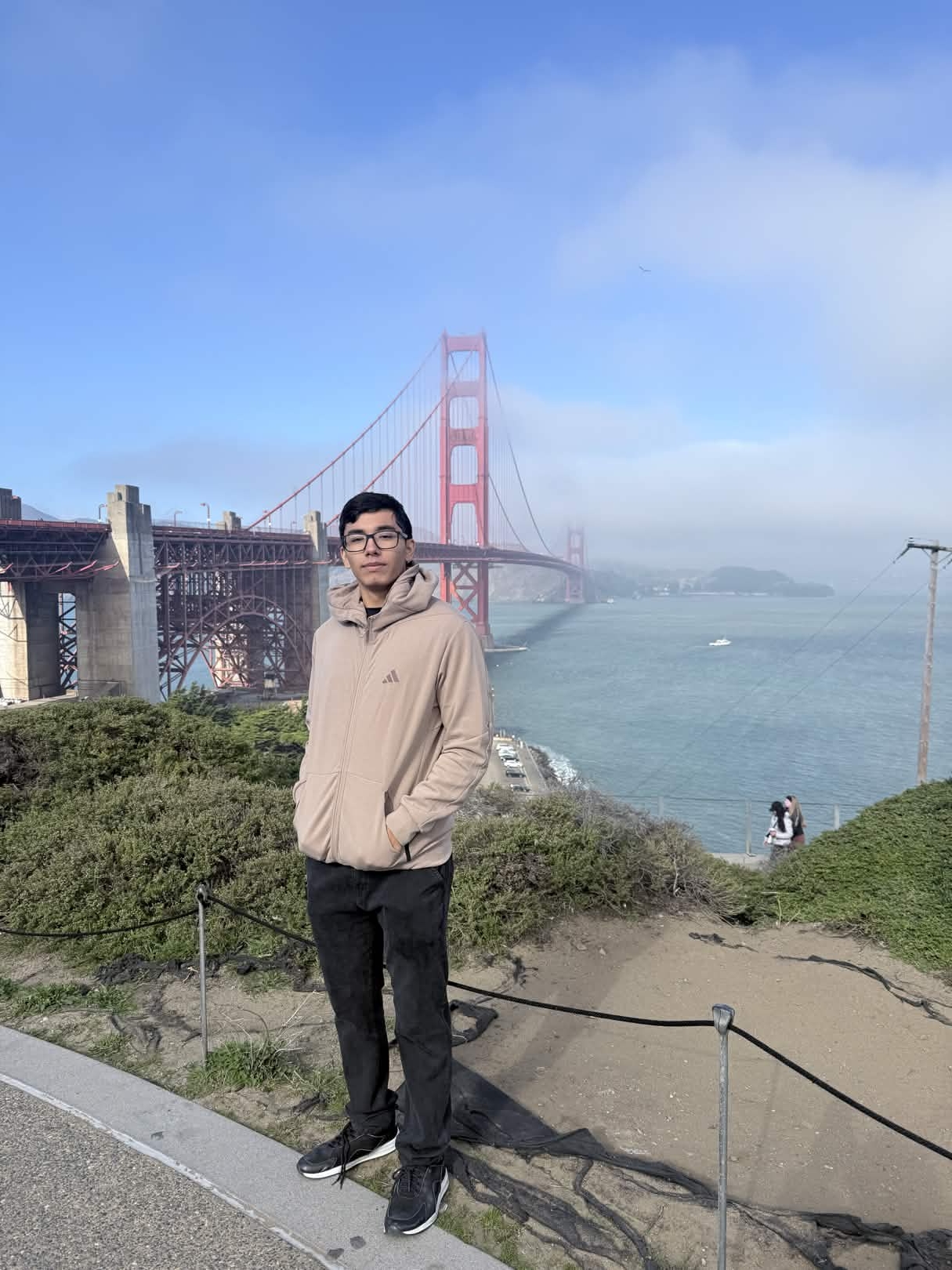 Enzo Vaccaro na Golden Gate Bridge, San Francisco